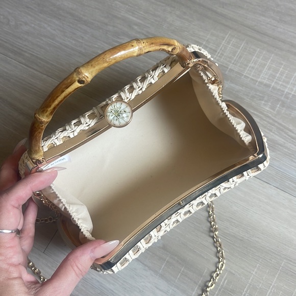 Adorable small event bag 🙌🏻✨🫶🏻 - Picture 4 of 5